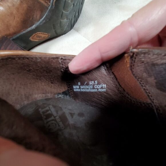 Born Tanya Leather Heeled Ankle Booties Boots Heel 2.5 Size 6 - Picture 9 of 10